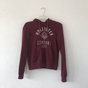 maroon hollister sweater